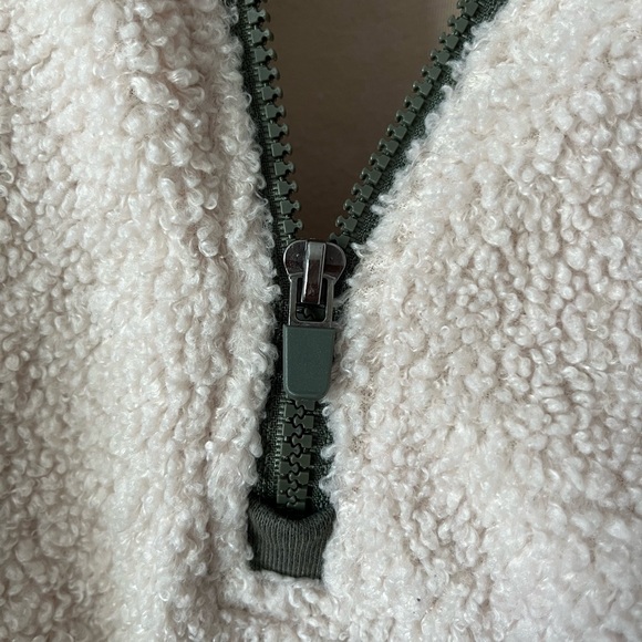 Fabletics Sherpa Crop Jacket - Picture 3 of 5
